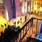 Taksim House Hotel 3*