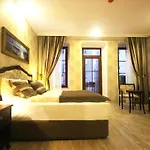 Taksim House 3*