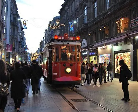 Taksim House 3*