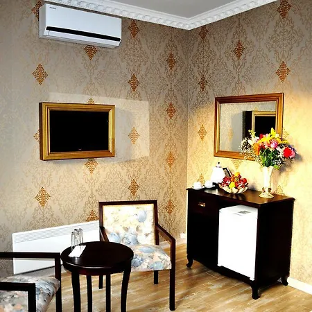 Taksim House 3*