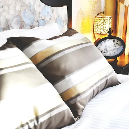 Taksim House 3*