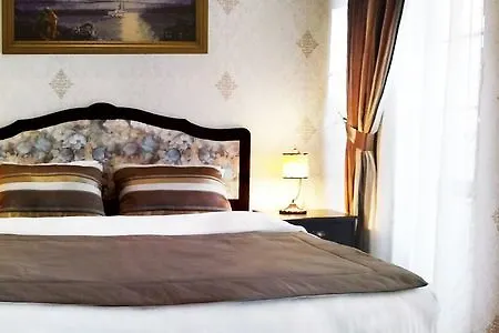 Taksim House