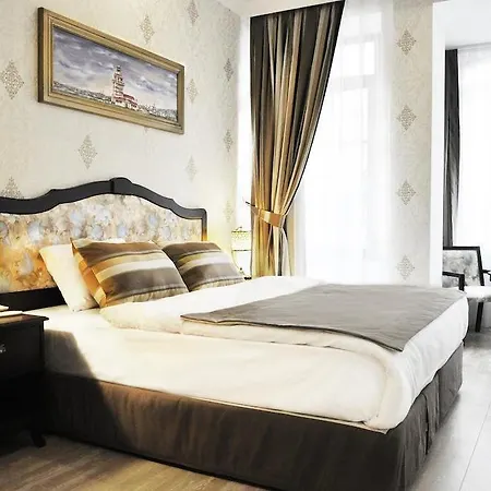 Taksim House 3*