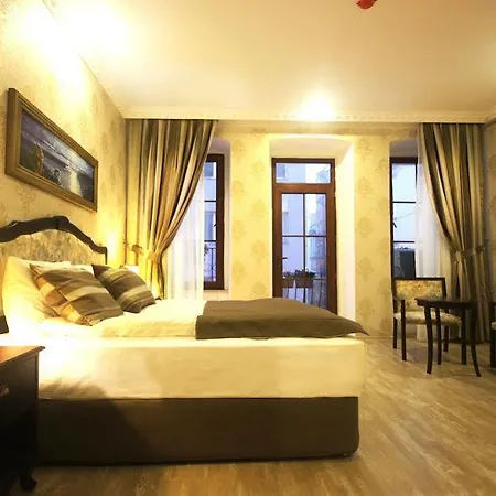 Taksim House 3*