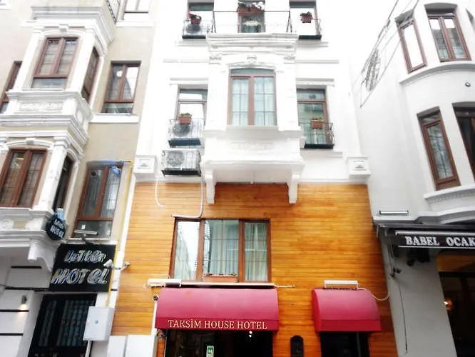 Taksim House 3*