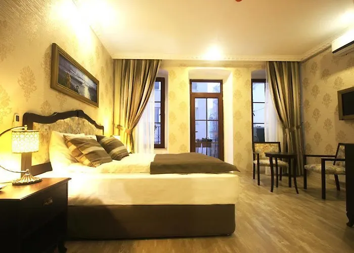 Taksim House 3*
