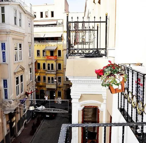 Taksim House Hotel